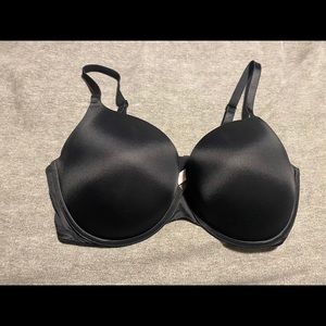 Black Victoria’s Secret T-Shirt Bra